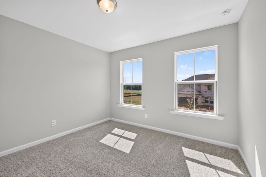 Representative unfurnished interior of a home built from the Dempsey by Pulte Homes in Hamilton Place, Cartersville (Image 23).
