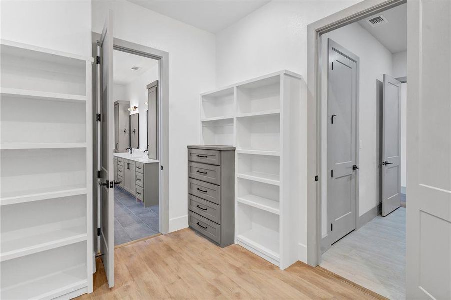 Furnished interior view inside a new home in , Tolar (Image 15).