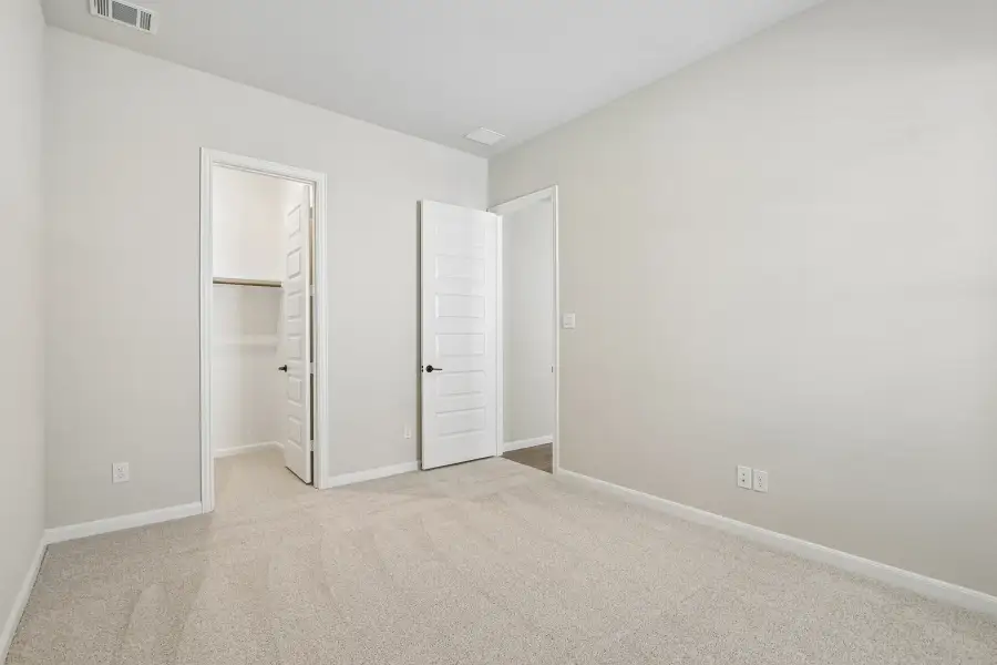 Spacious, unfurnished interior of a new home in Ribbonwood, Aubrey (Image 21).