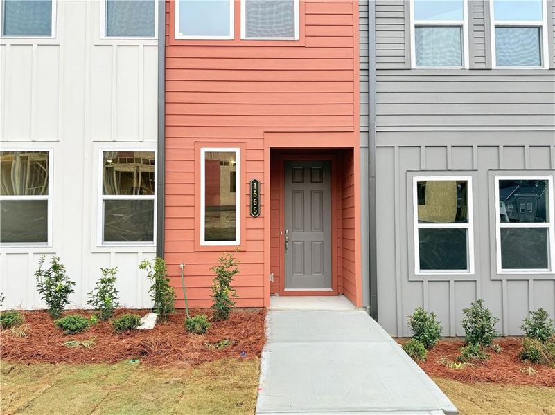 Exterior details and patio area of a home in Park Vue, Atlanta (Image 4). Exterior details and patio area of a home in Park Vue, Atlanta (Image 4).