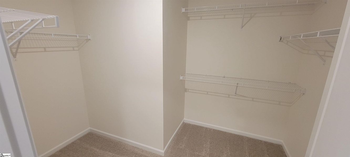 Spacious, unfurnished interior of a new home in Halton Oaks, Spartanburg (Image 26).