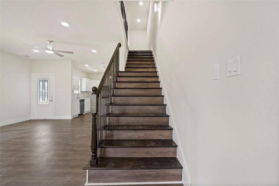 Spacious, unfurnished interior of a new home in , Houston (Image 34).