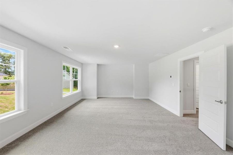 Spacious, unfurnished interior of a new home in Tuscany Hills, Douglasville (Image 29).