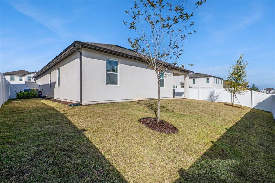 Exterior details and patio area of a home in , Minneola (Image 31).