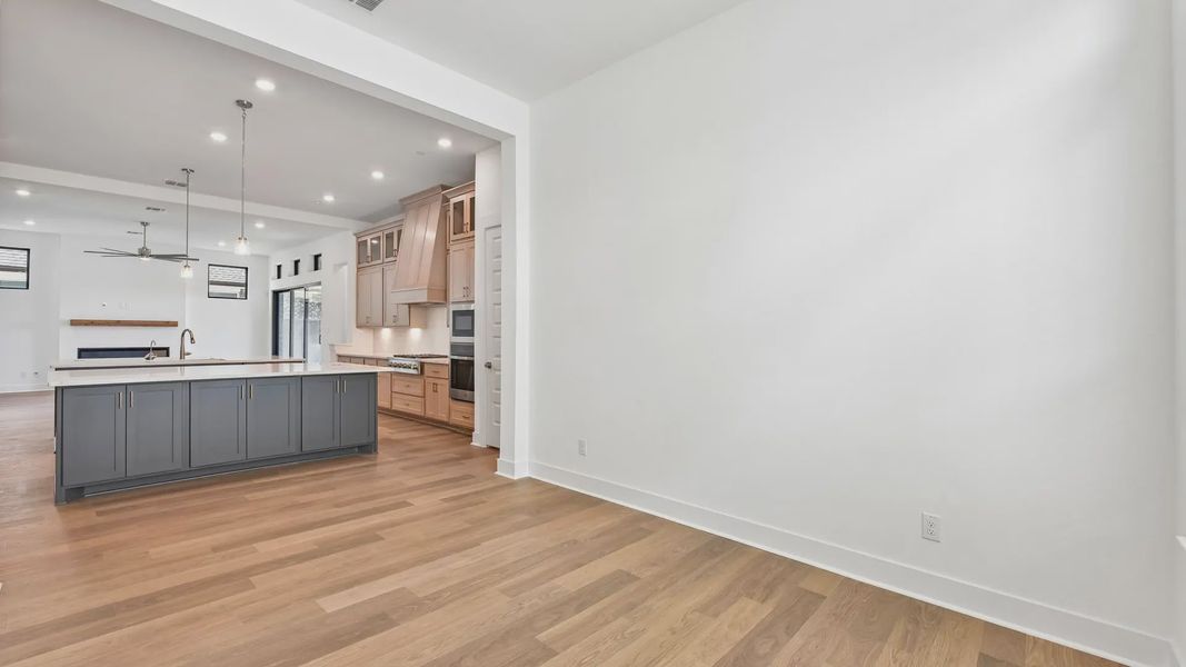 Spacious, unfurnished interior of a new home in Sweetwater, Austin (Image 13).