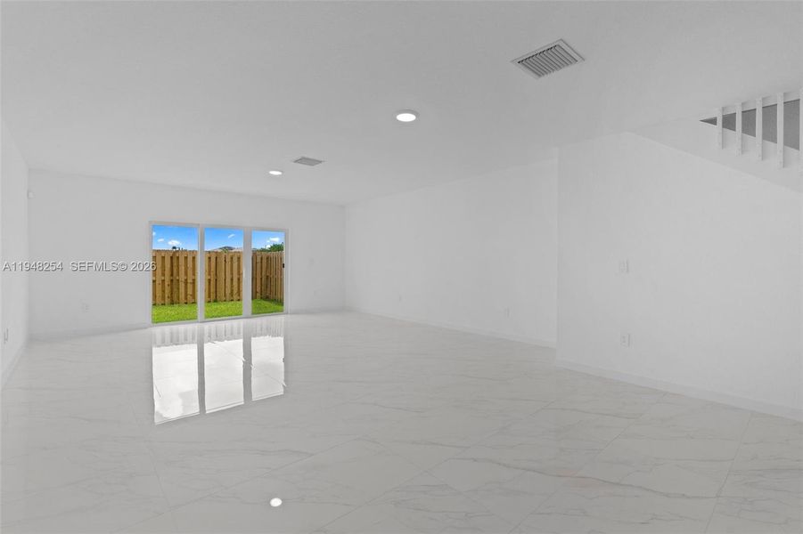 Spacious, unfurnished interior of a new home in , Miami (Image 22).