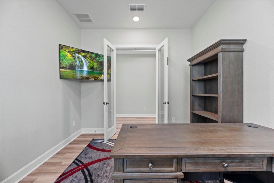 Spacious, unfurnished interior of a new home in , Katy (Image 20).