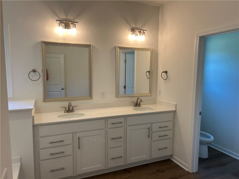 Furnished interior view inside a new home in Lawton Ridge, Anderson (Image 9).