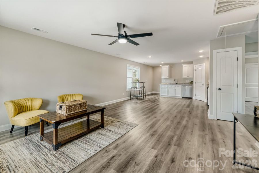 Beautiful vinyl flooring throughout Beautiful vinyl flooring throughout