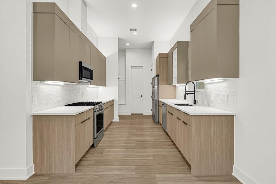 Kitchen offers soft closing drawers and doors