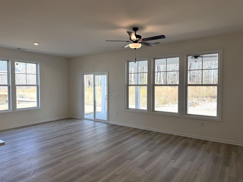Spacious, unfurnished interior of a new home in King Farm Estates, Aynor (Image 11).