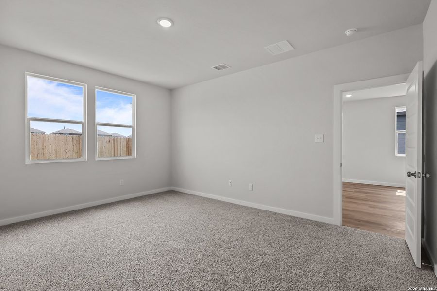 Spacious, unfurnished interior of a new home in Spring Creek, San Antonio (Image 28). Spacious, unfurnished interior of a new home in Spring Creek, San Antonio (Image 28).
