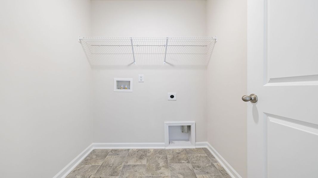 Spacious, unfurnished interior of a new home in Cedar Gap, Fountain Inn (Image 30).