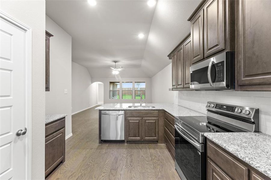 4509 Snakeweed-Kitchen-3