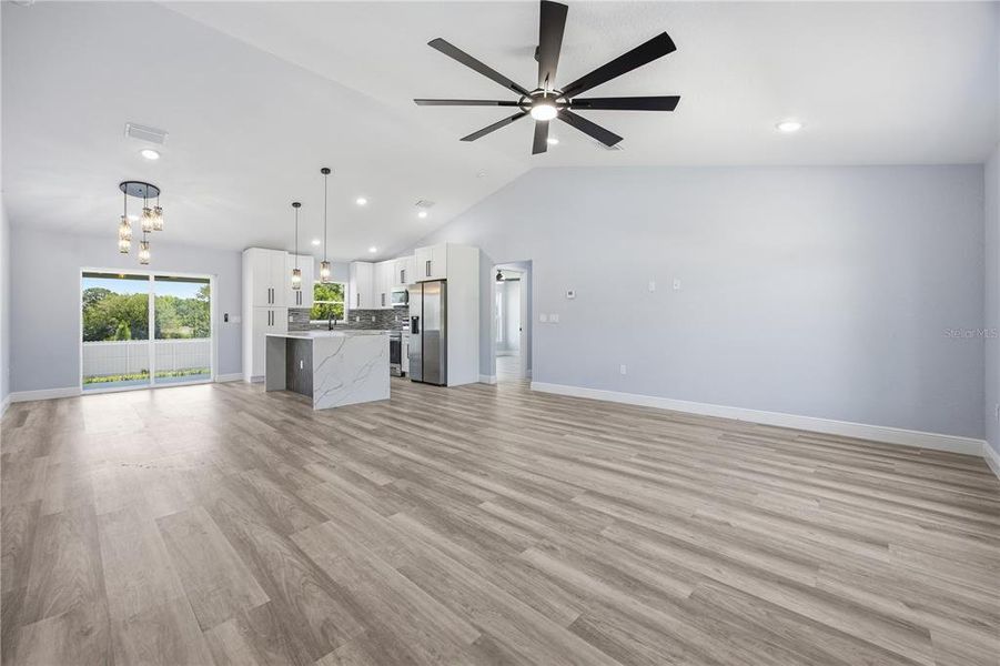 Spacious, unfurnished interior of a new home in , Ocala (Image 32).