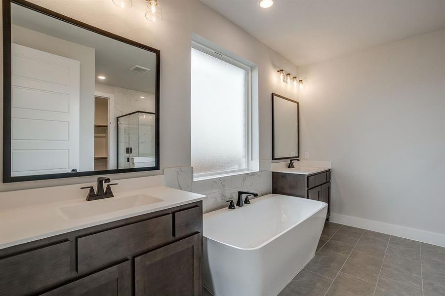 Furnished interior view inside a new home in Talon Hills, Fort Worth (Image 13).