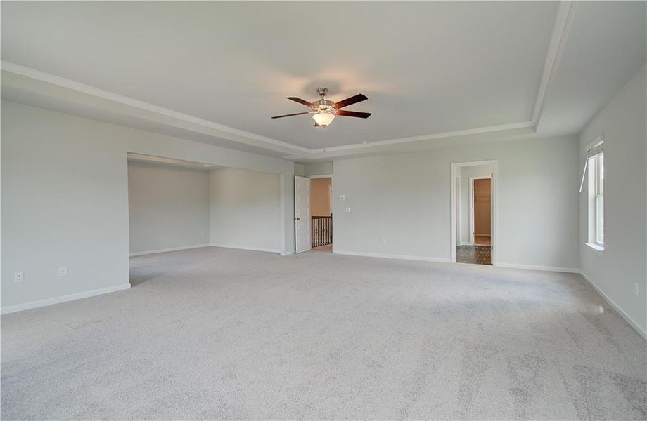 Spacious, unfurnished interior of a new home in Grandview at Millers Mill, Stockbridge (Image 14).