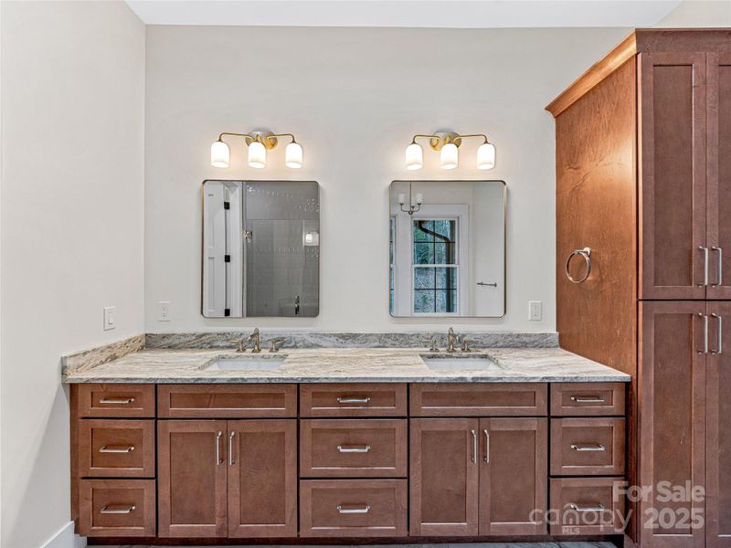 Primary Suite Double Sinks Primary Suite Double Sinks