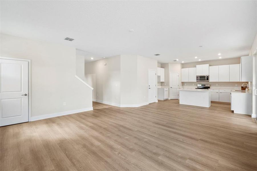 Spacious, unfurnished interior of a new home in , Tampa (Image 28). Spacious, unfurnished interior of a new home in , Tampa (Image 28).