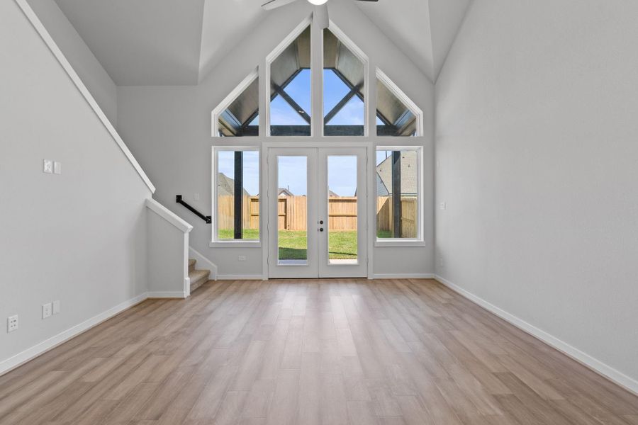 Spacious, unfurnished interior of a new home in Sienna 45', 50', Missouri City (Image 22).