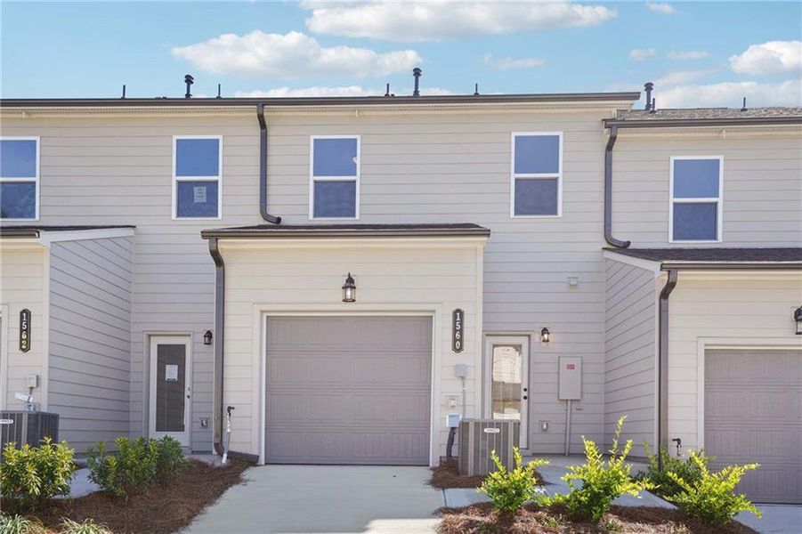 Front exterior of a new home in Park Vue, Atlanta, GA, highlighting curb appeal (Image 18).