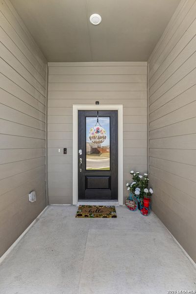 Exterior details and patio area of a home in Navarro Ranch, Seguin (Image 23).