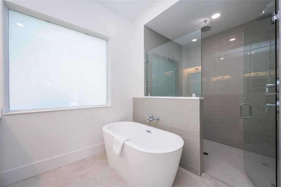 Furnished interior view inside a new home in , Sarasota (Image 15).