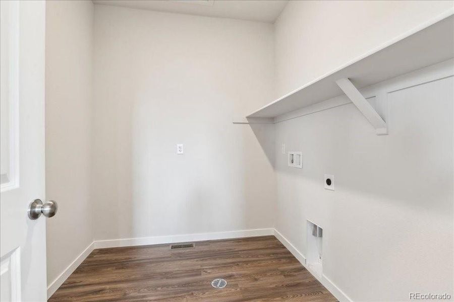 Spacious, unfurnished interior of a new home in Floret Collection at Parkdale Commons, Lafayette (Image 22).