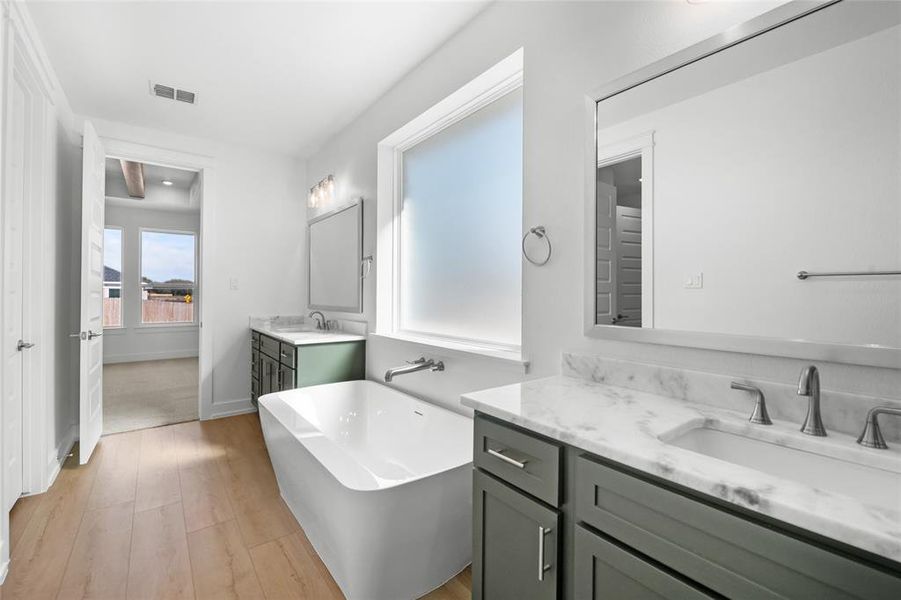 Furnished interior view inside a new home in Rosenthal Estates, Lorena (Image 5). Furnished interior view inside a new home in Rosenthal Estates, Lorena (Image 5).