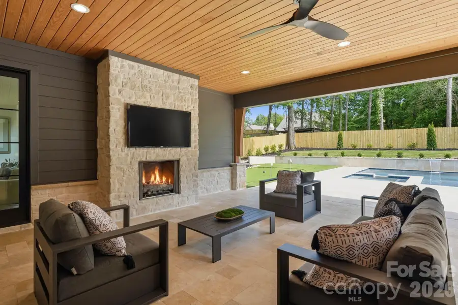 Covered Patio with Gas Logs