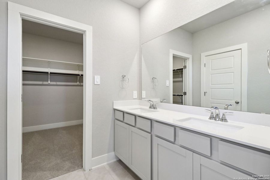 Furnished interior view inside a new home in Thomas Pond, San Antonio (Image 13). Furnished interior view inside a new home in Thomas Pond, San Antonio (Image 13).
