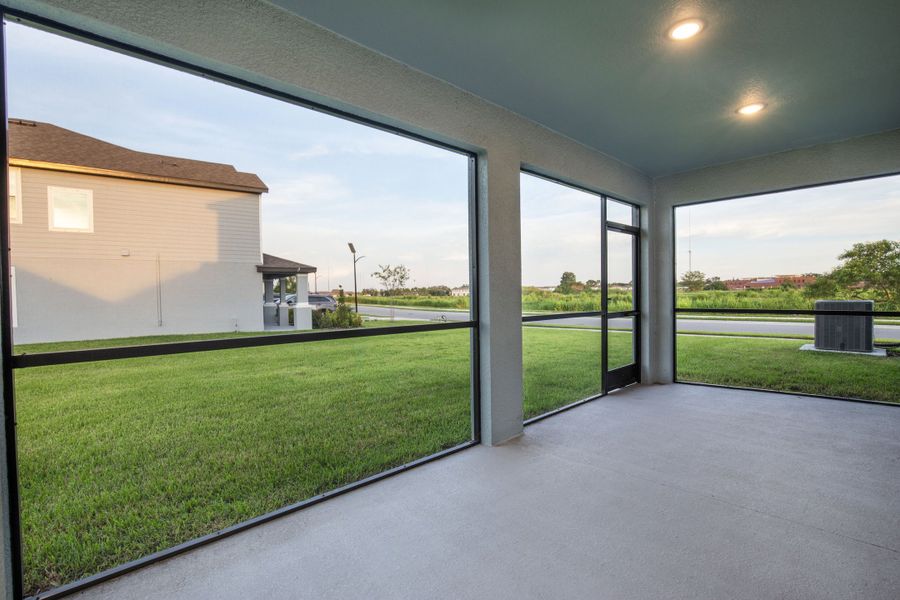 Representative exterior details of a home built from the Carlisle by Maronda Homes in Malabar Springs, Palm Bay (Image 4).