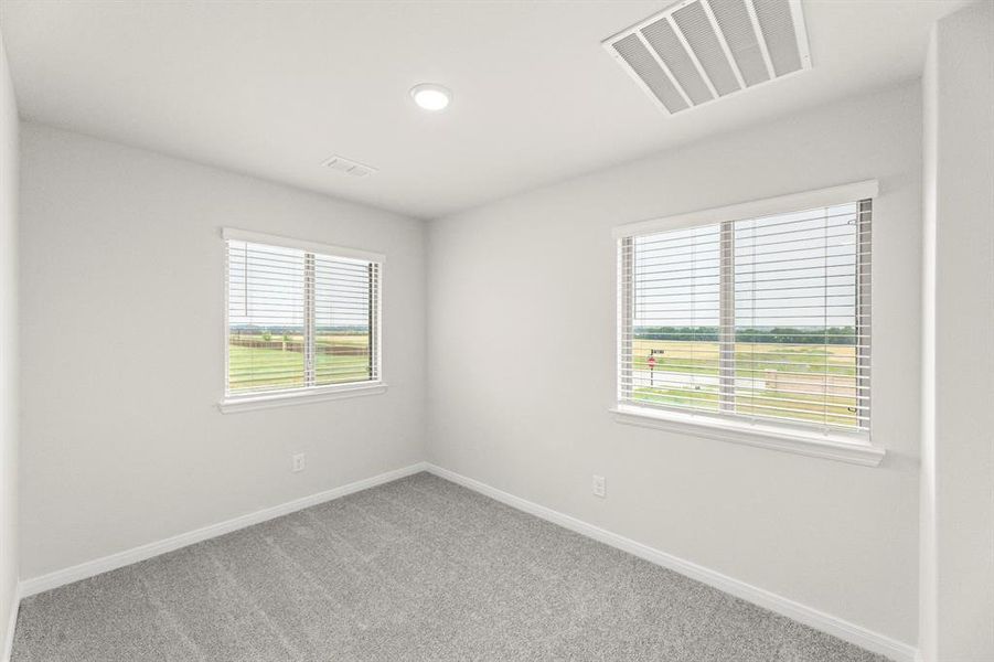 14_1076 Happy Holly - Loft