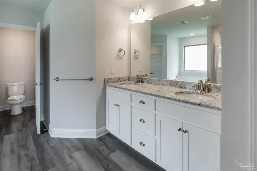 Furnished interior view inside a new home in Spring Hill, Spring Hill (Image 5).