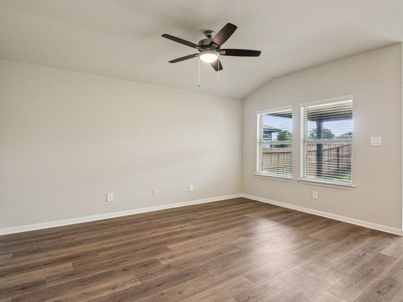 Spacious, unfurnished interior of a new home in Remington Ranch, San Antonio (Image 19). Spacious, unfurnished interior of a new home in Remington Ranch, San Antonio (Image 19).