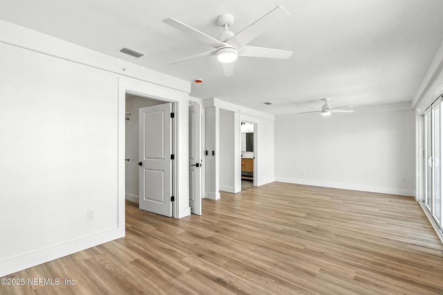 Spacious, unfurnished interior of a new home in , St. Augustine (Image 38).