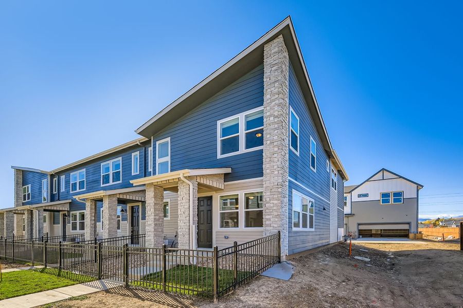 New Home in Longmont, CO.  - Slide 3