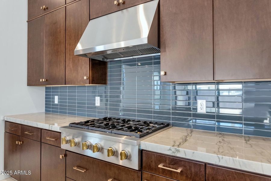 6727 N 9th Dr-large-020-042-6727 N 9th D 6727 N 9th Dr-large-020-042-6727 N 9th D