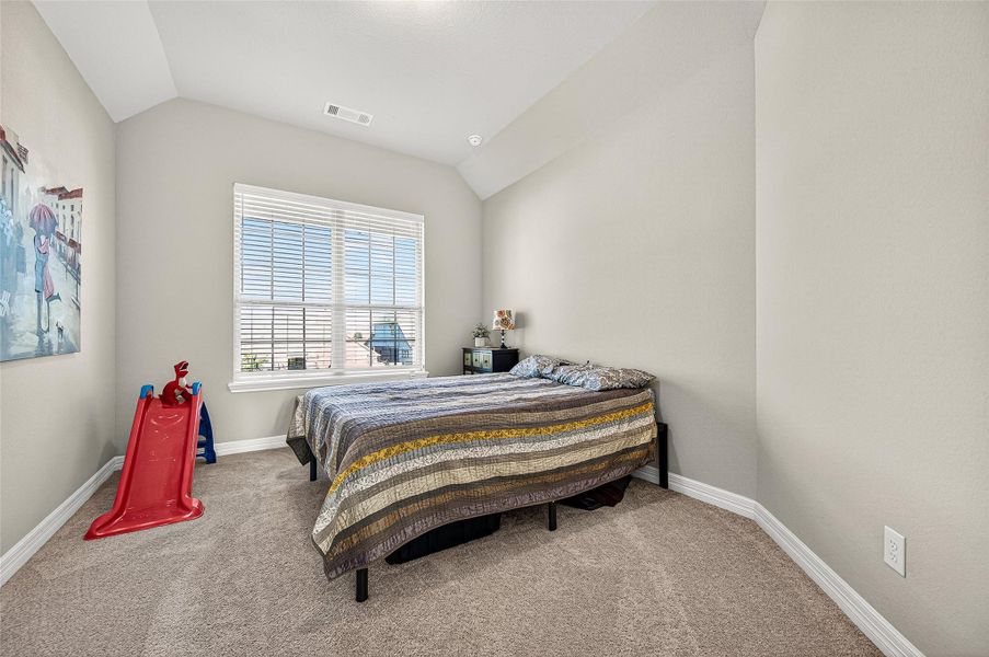 Furnished interior view inside a new home in StoneCreek Estates, Richmond (Image 30). Furnished interior view inside a new home in StoneCreek Estates, Richmond (Image 30).