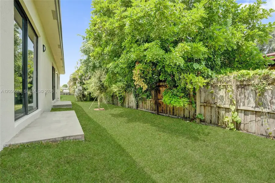 Exterior details and patio area of a home in , Fort Lauderdale (Image 4). Exterior details and patio area of a home in , Fort Lauderdale (Image 4).