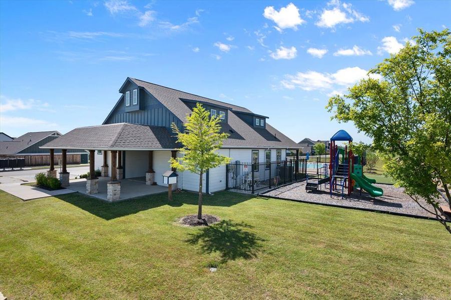 Private access to Heritage Towne Community areas: gated pool, exercise equipment room, private meeting room, playground & putting green.