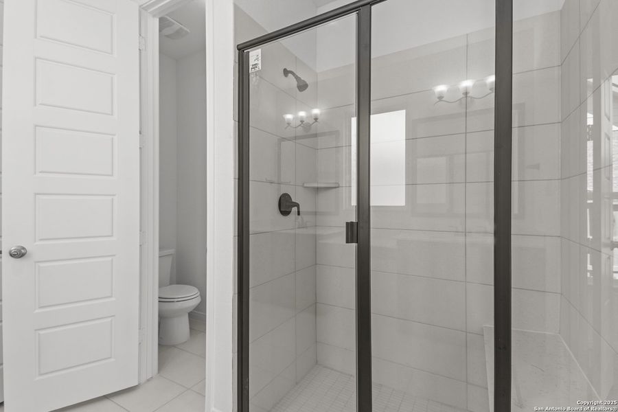 Image 32 of a home in Ladera 50'.