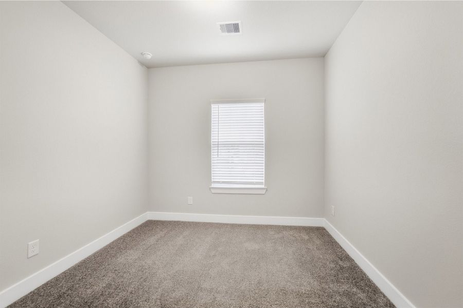 Spacious, unfurnished interior of a new home in Pecan Estates, Crosby (Image 22).