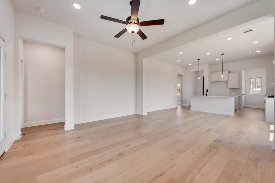 Representative unfurnished interior of a home built from the Granary by Pacesetter Homes in La Terra at Uptown Celina, Celina (Image 17).