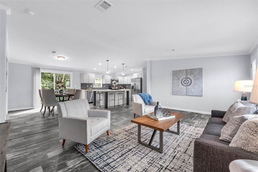Furnished interior view inside a new home in , Orlando (Image 9).