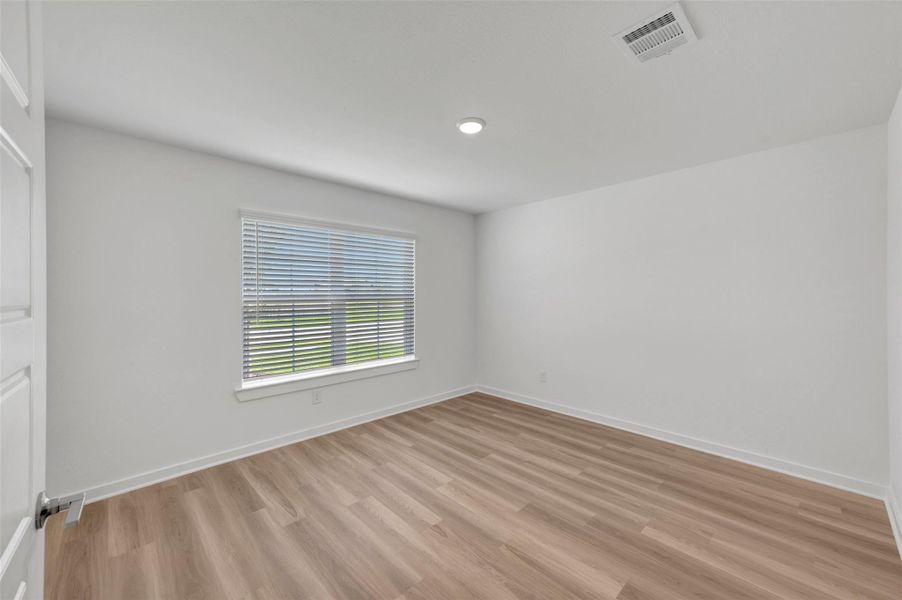 Spacious, unfurnished interior of a new home in Summerview, Fulshear (Image 16).