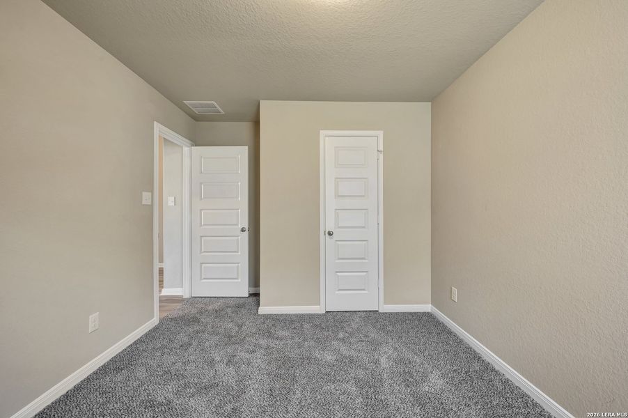Spacious, unfurnished interior of a new home in Paloma Park, Converse (Image 31).