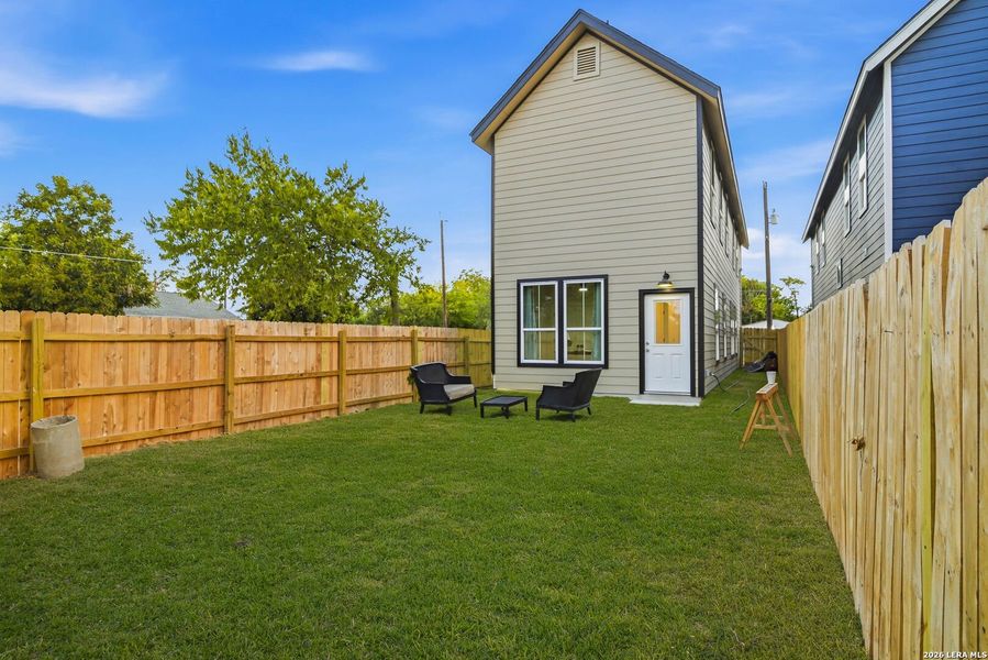 Exterior details and patio area of a home in , San Antonio (Image 3).