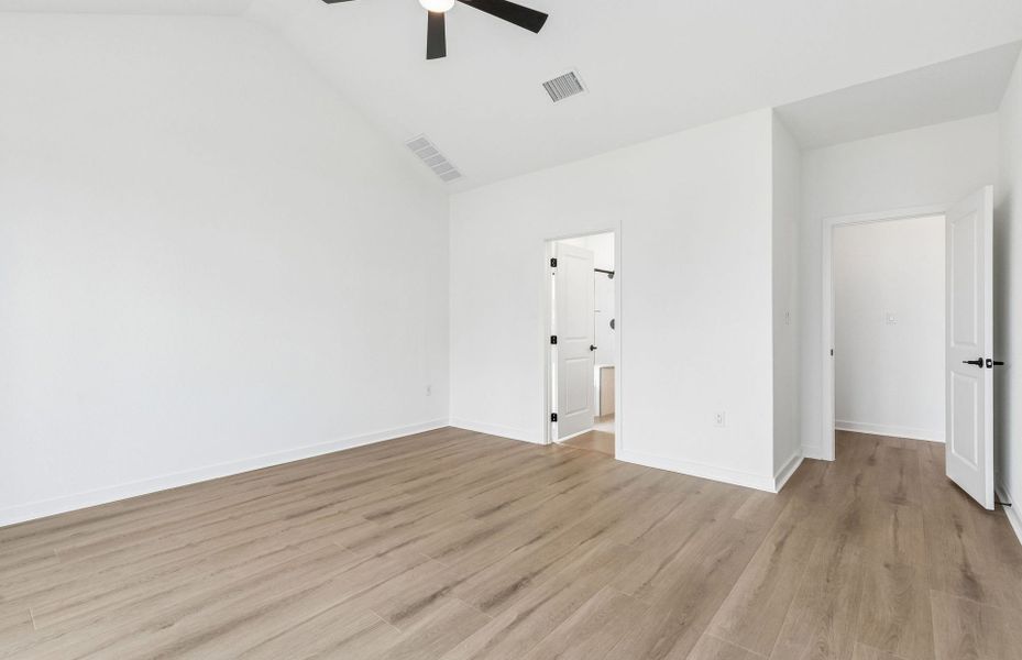 Spacious, unfurnished interior of a new home in Kuempel Farms, Pflugerville (Image 26). Spacious, unfurnished interior of a new home in Kuempel Farms, Pflugerville (Image 26).