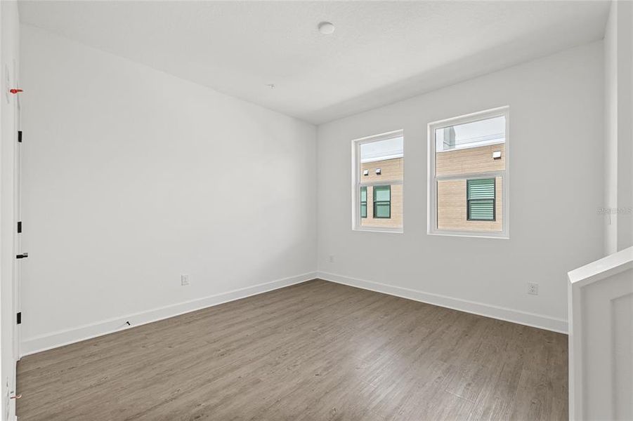 Spacious, unfurnished interior of a new home in Alante, St. Petersburg (Image 24).